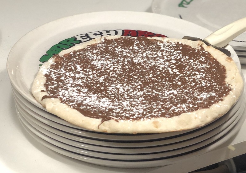 Nutella pizza