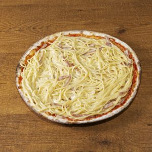 Pizza spaghetti carbonara